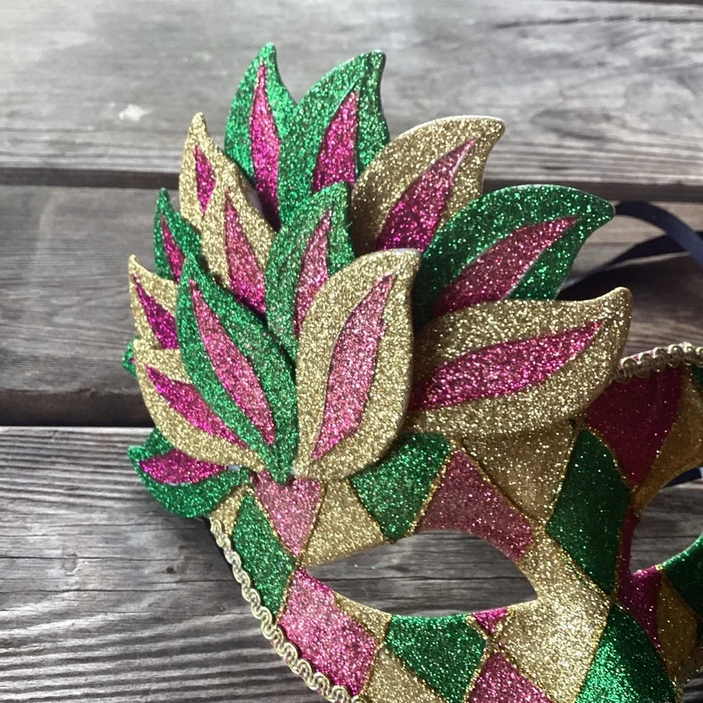 Mardi Gras Mask and Garland